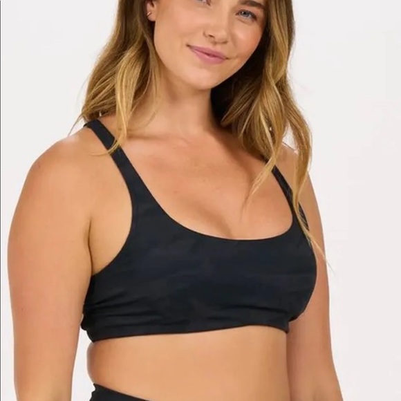 Vuori Other - Vuori Yosemite Bra, Black Camo, Small